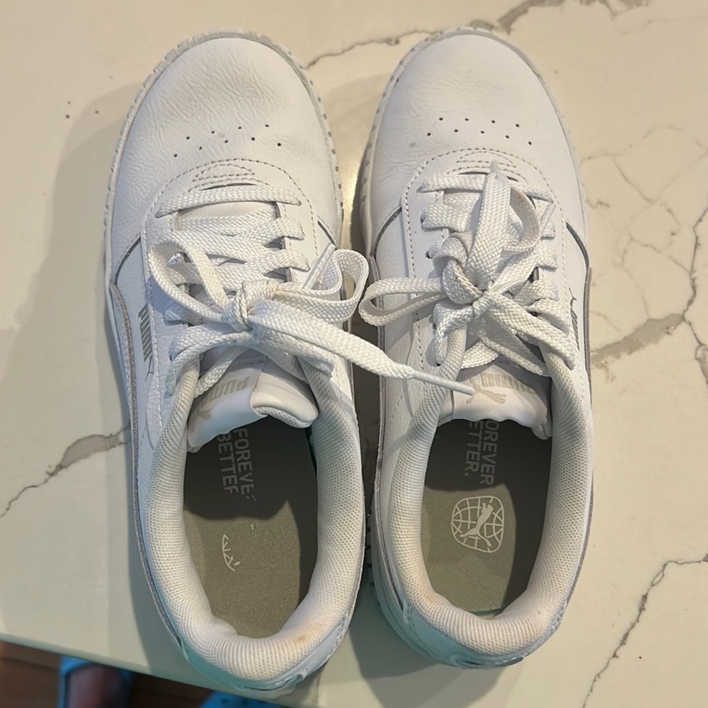 Like new only been worn a couple times
